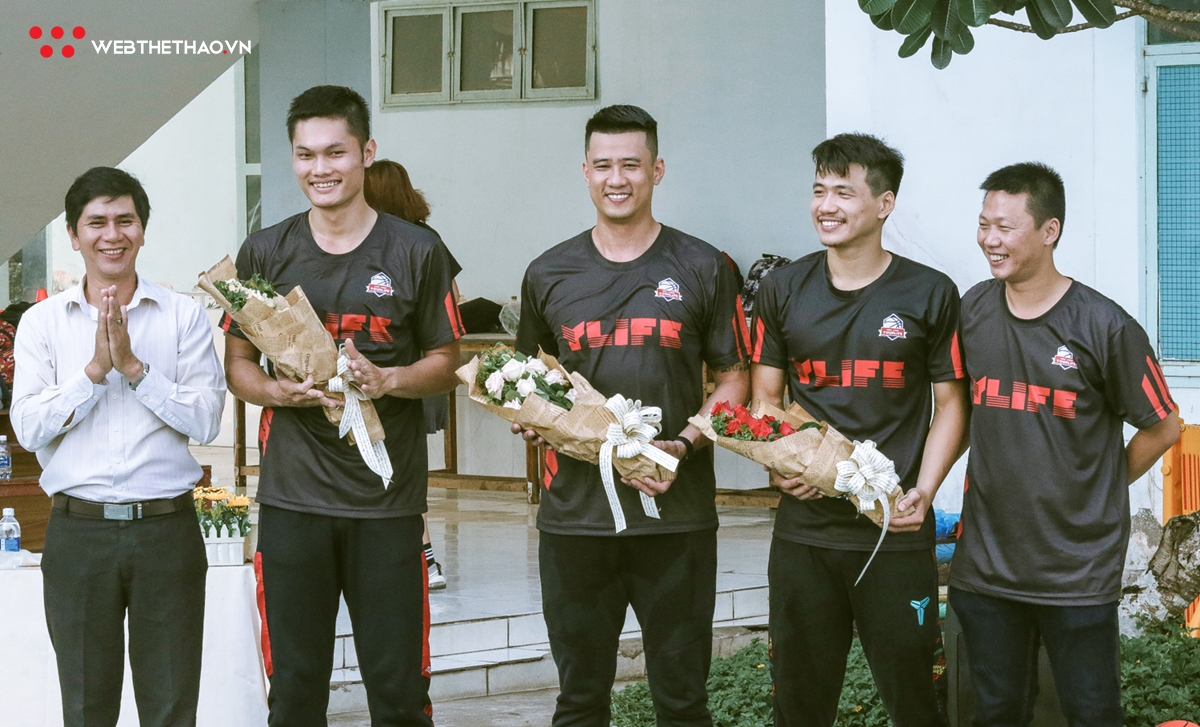 Huyền thoại bóng rổ Chong Paul cùng Học viện YourLife hăng say truyền lửa cho thế hệ mới